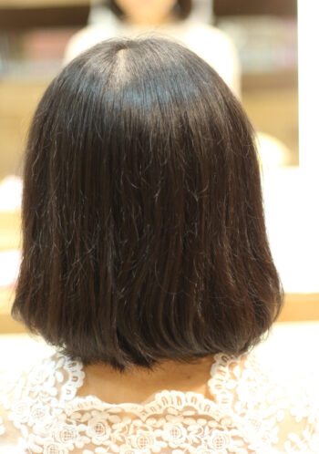 髪の毛の表面の チリチリパヤパヤ のベストな対処法 座間 相模原 クセ毛美容師石川のブログ